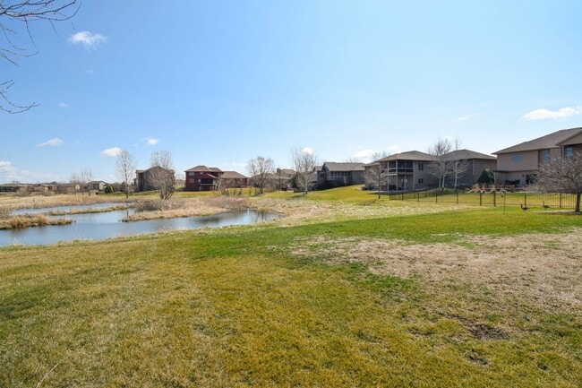 Building Photo - 2204 S Silverthorne Ave