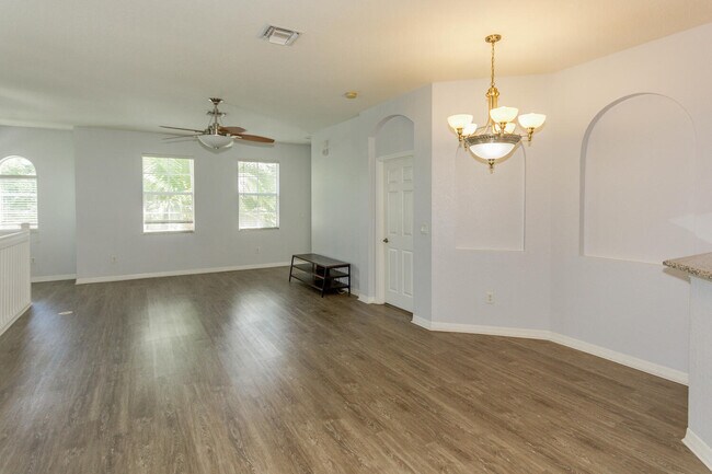 Building Photo - 115 Seagrape Dr