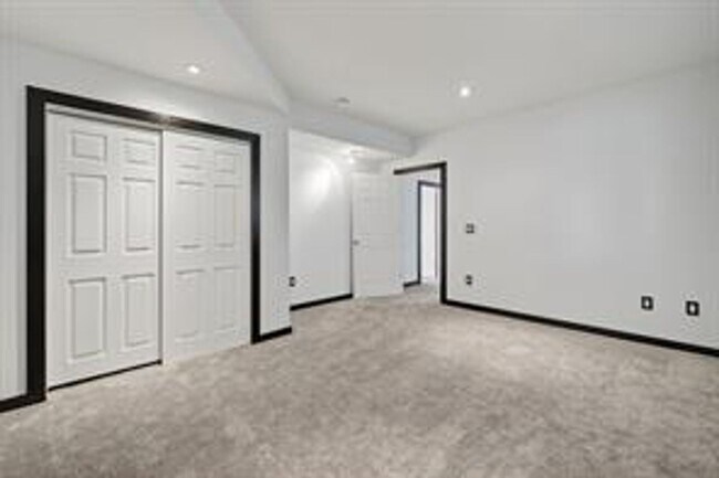 Building Photo - Spacious 5-Bed Walkout Home with Over 3,500 Sq. Ft. of Living Space