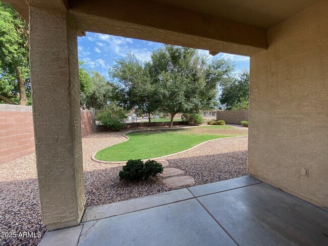 Building Photo - 1376 E Mia Ln