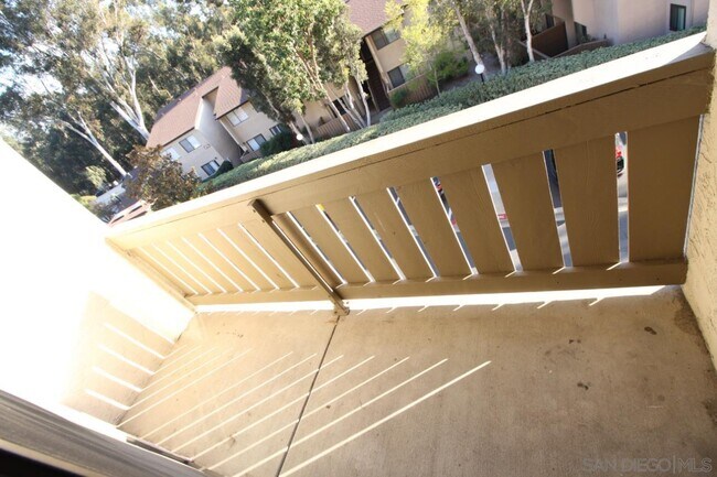 Building Photo - 10332 Caminito Aralia