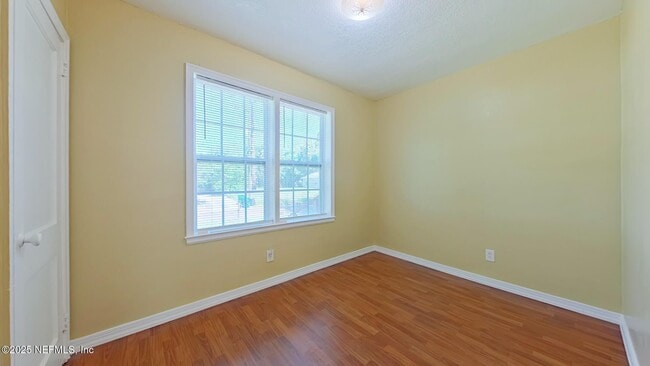 Building Photo - 1162 Lake Forest Blvd