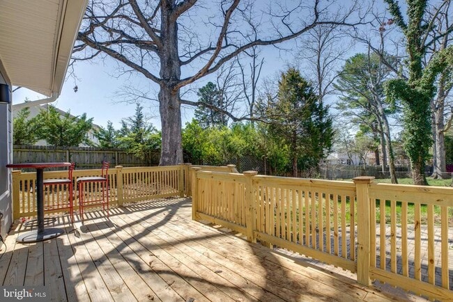 Building Photo - 3923 Forest Grove Dr