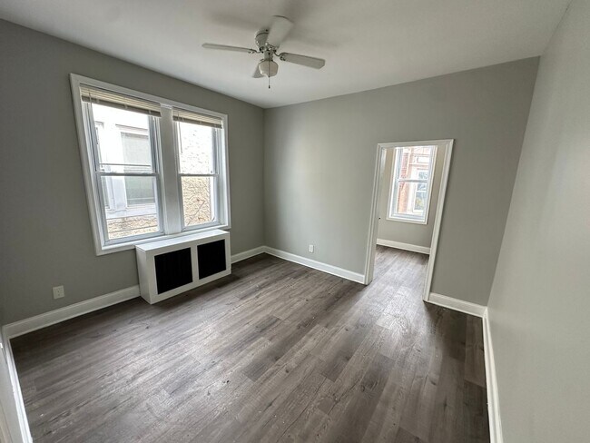 Building Photo - 725 S 56th St