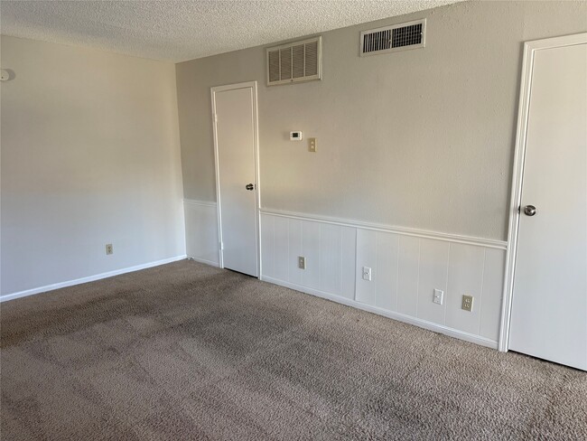 Building Photo - 2120 El Paseo St