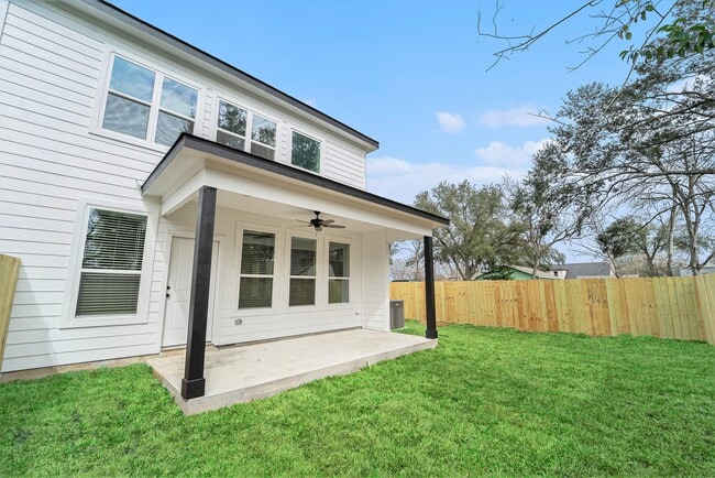 Building Photo - 6425 Anderson Rd