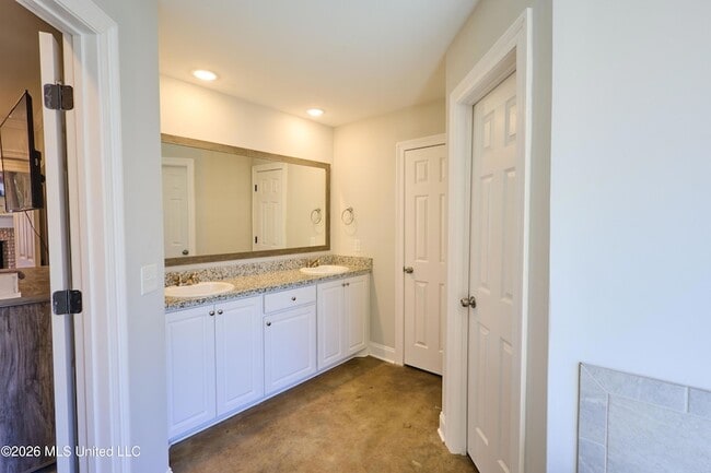 Building Photo - 115 Rotherfield Pl