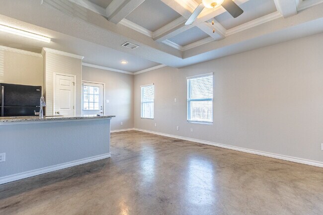 Building Photo - 6265 Eddie Way