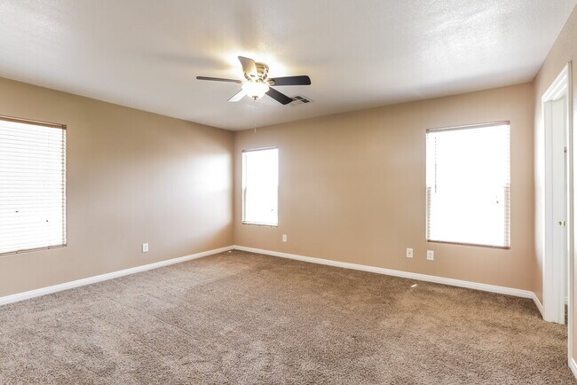 Building Photo - 5033 Diamond Ranch Ave