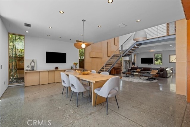 Building Photo - 604 33rd St