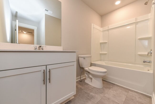 Building Photo - **2022-BUILT TOWNHOME WITH FABULOUS COMMUNITY AMENITIES**