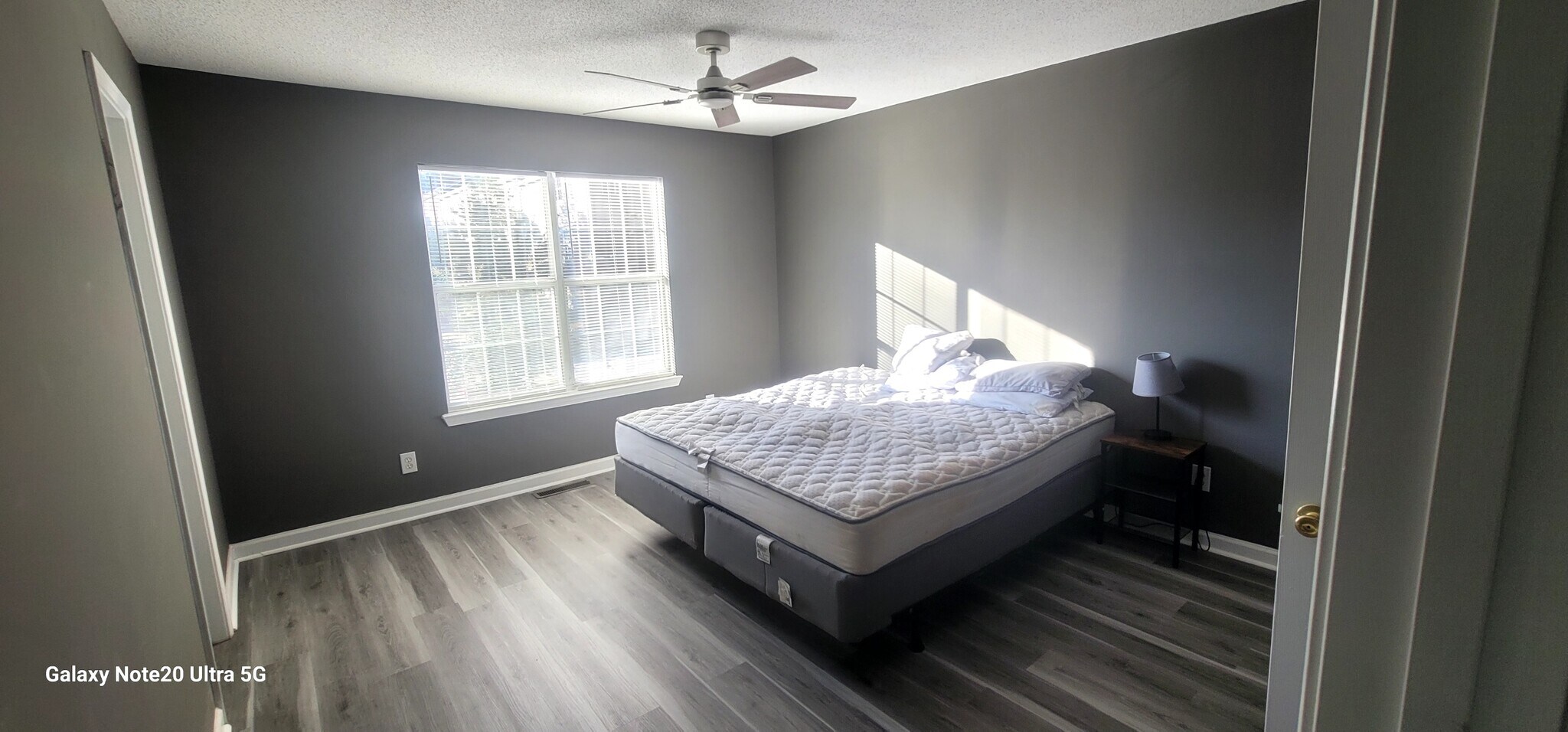 Master Bedroom - 140 Brentwood Dr