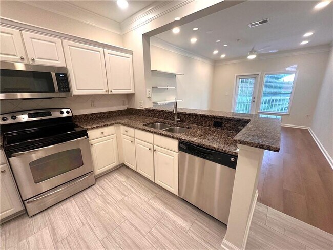 Building Photo - 1110 Westchester Ridge NE