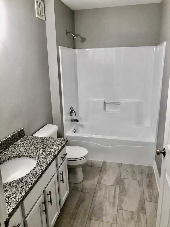 Building Photo - 24129 Walnut Cir