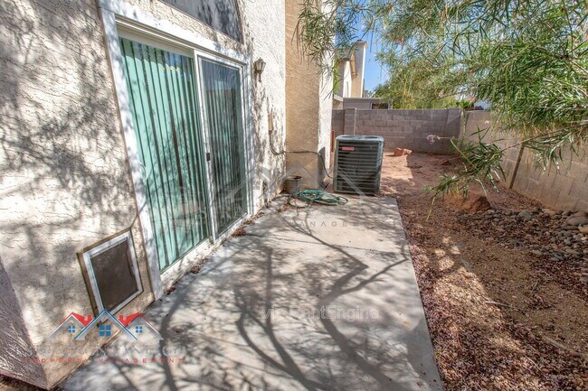 Building Photo - 4725 E Brown Rd