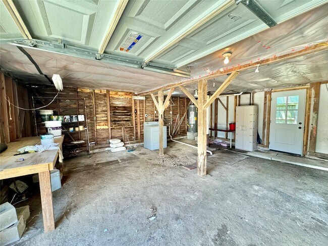 Building Photo - 1505 Avenue L