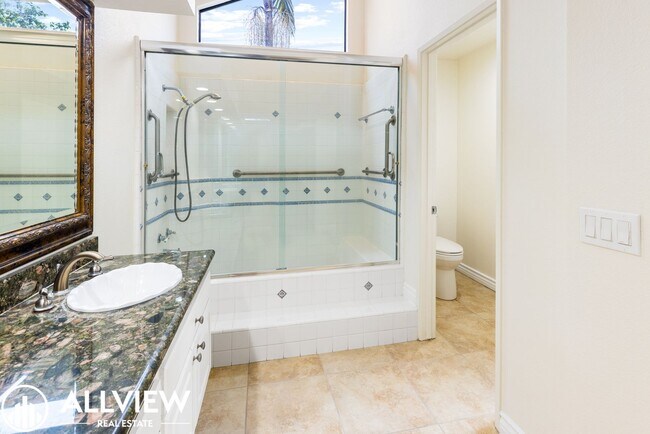 Building Photo - Elegant 3 Bed 2 Bath Home Available in the Heart of Woodbridge!