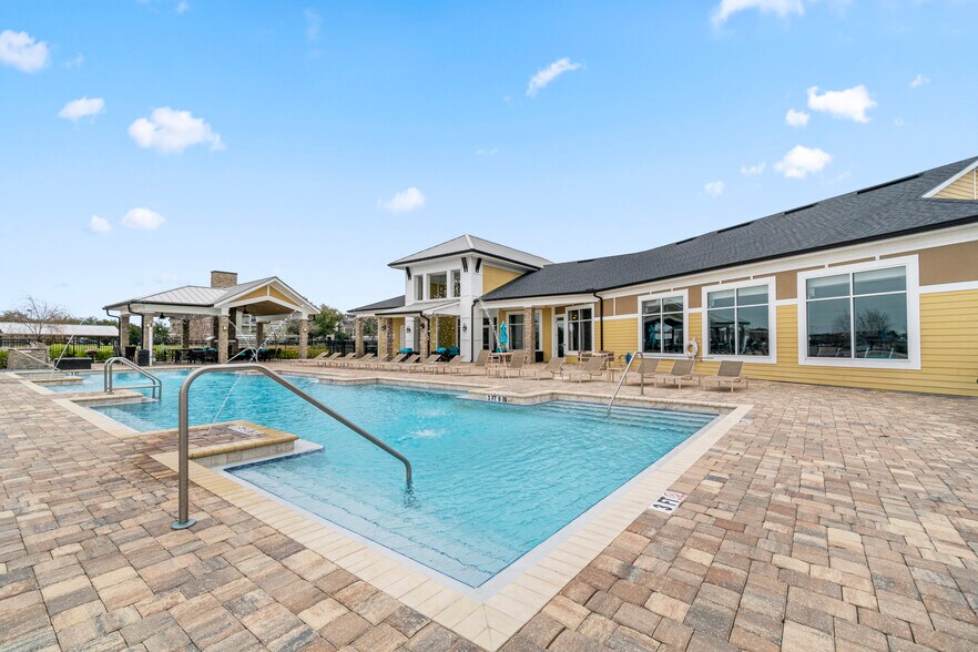 Broxton Bay Apartments 12900 Broxton Bay Dr Jacksonville FL 32218