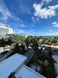 Building Photo - 2899 Collins Ave
