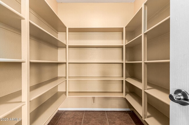 Building Photo - 29604 N Balmoral Pl