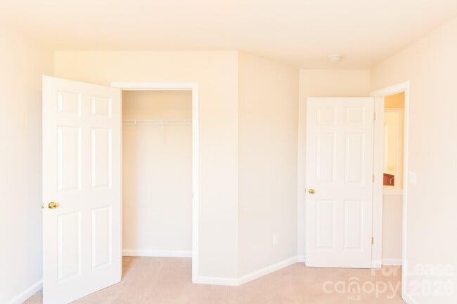 Building Photo - 4831 Stowe Derby Dr