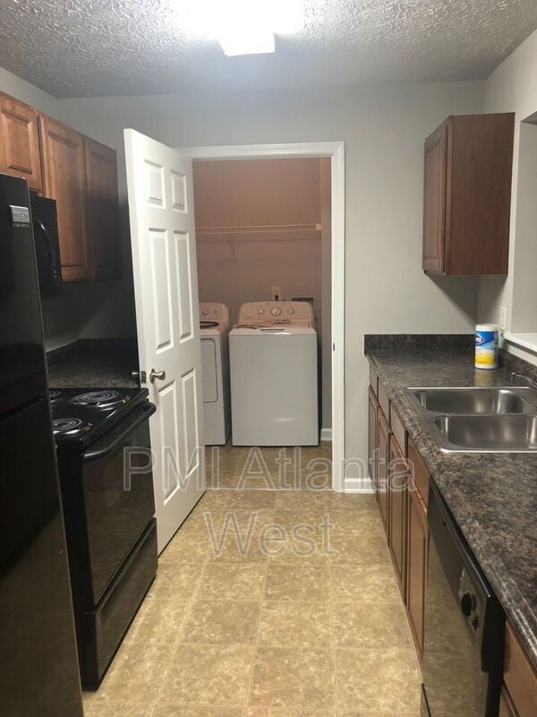 Building Photo - 4203 Fairington Club Dr