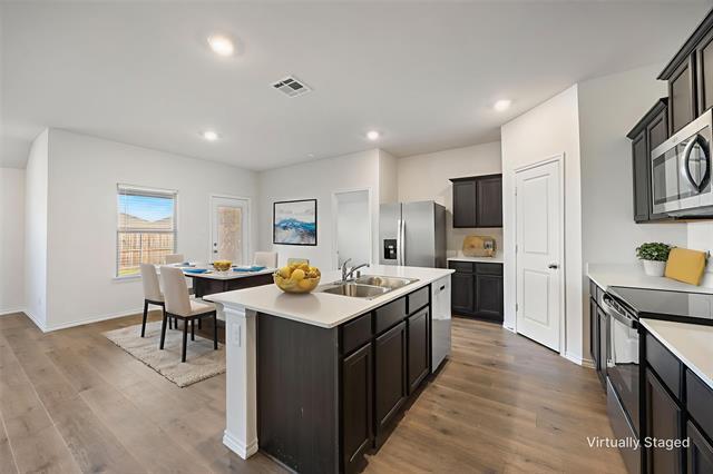 Building Photo - 2811 Jasmine Dr