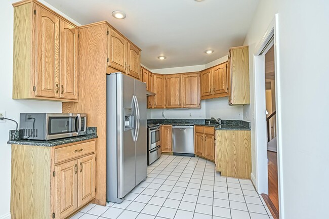 Building Photo - 2143 Wolftrap Ct