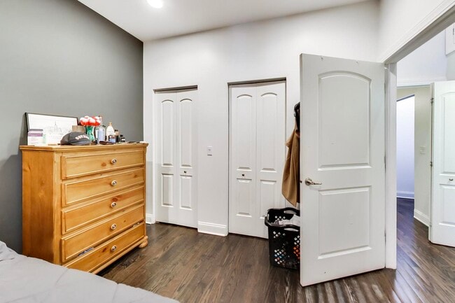 Building Photo - 3815 N Kedzie Ave