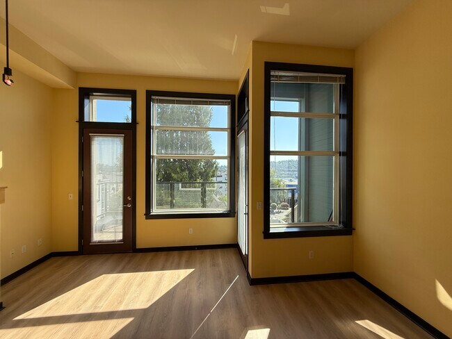 Building Photo - 655 Crockett St