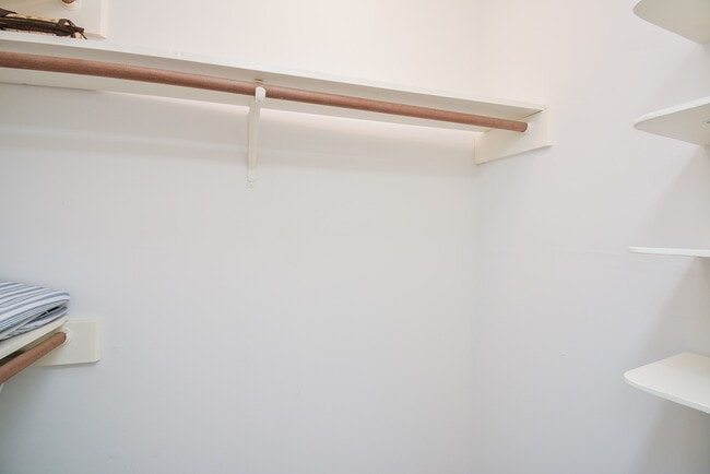 Building Photo - 666 N Eldridge Pkwy