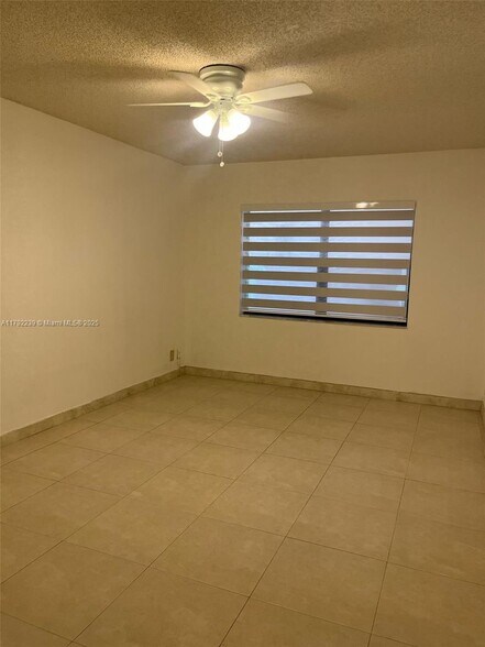 Building Photo - 8290 Lake Dr