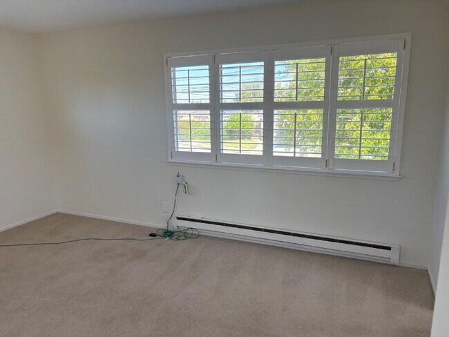 Building Photo - Charming 3 bed, 2 bath with office on San ...