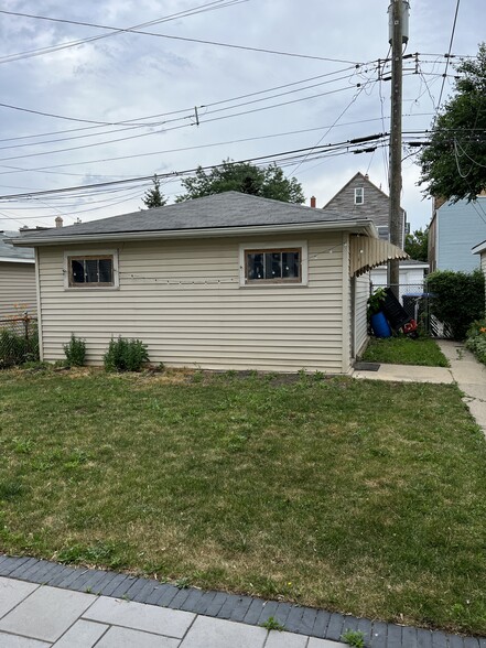 Building Photo - 3425 N Monticello Ave