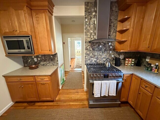 Building Photo - 99 Fayerweather St