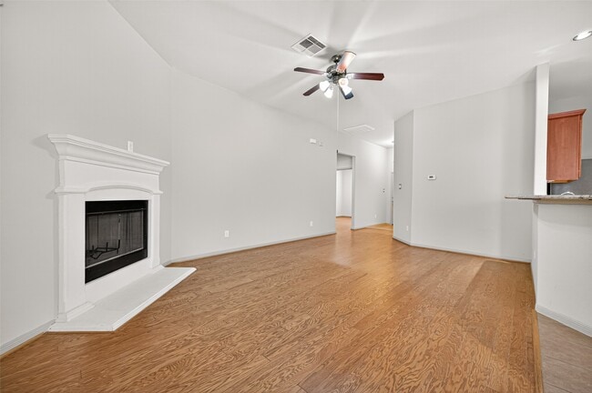 Building Photo - 510 Carson Ridge Dr