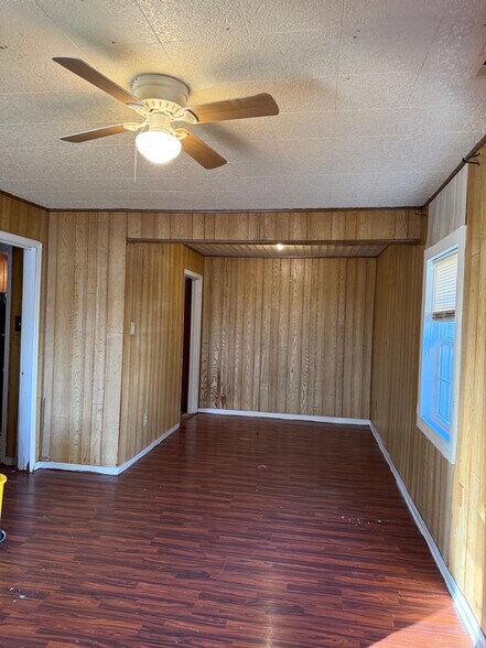 Building Photo - 3922 S Rossiland Cir