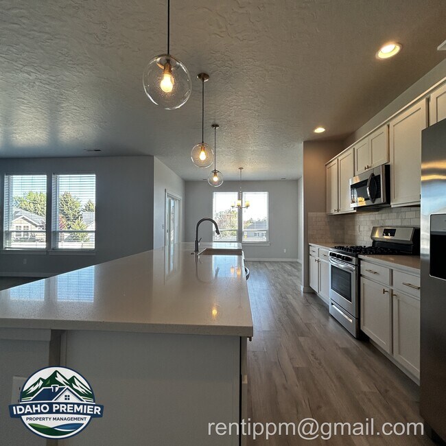 Building Photo - 1340 W Brink St