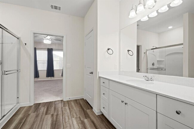 Building Photo - 6306 Highland Trl Dr
