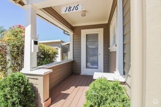 Building Photo - Charming 1 bedroom, 1 bathroom home
