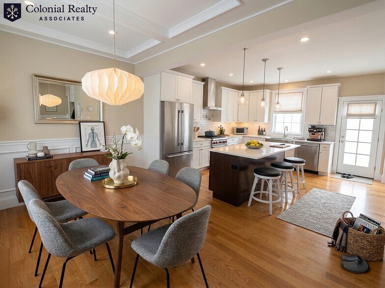 Building Photo - 42 Parsons St