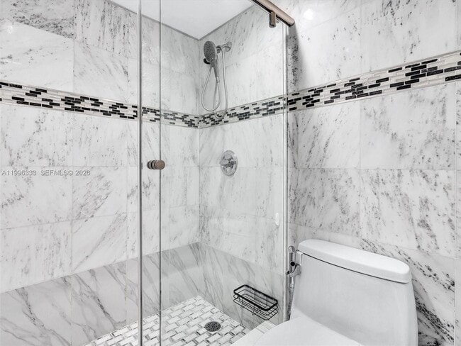 Building Photo - 20301 W Country Club Dr