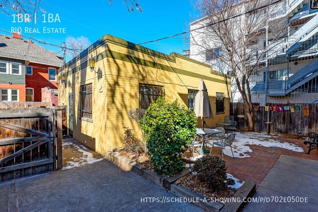 Primary Photo - 1439 Detroit St