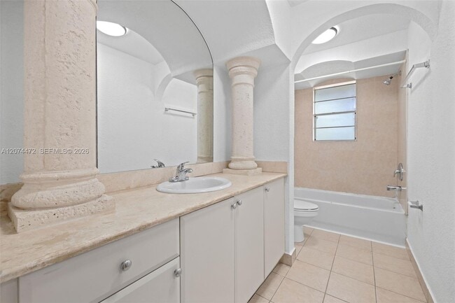 Building Photo - 17255 SW 95th Ave