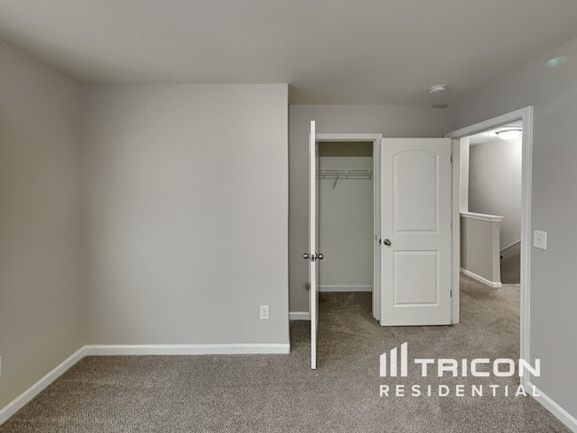 Building Photo - 206 Churchill Dr