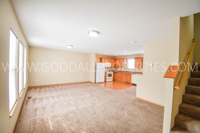 Building Photo - FALL SPECIAL!! Reduced $225 to $1495 !!! 2...