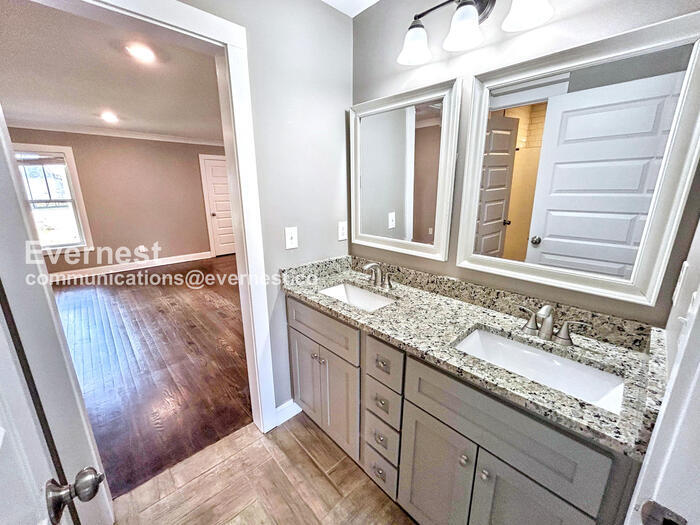 Building Photo - 5182 Joe Frank Harris Pkwy NW