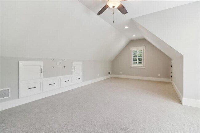 Building Photo - 211 Mount Vernon Hwy