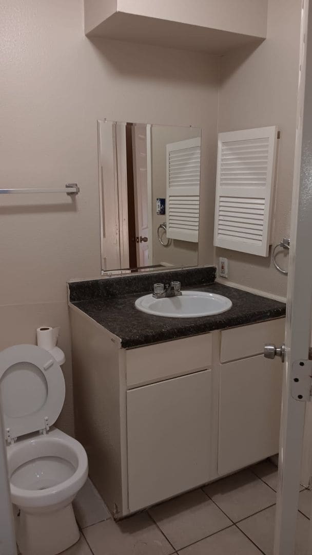 Building Photo - 6630 W Fuqua St