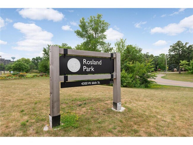 Building Photo - 4509 Laguna Dr